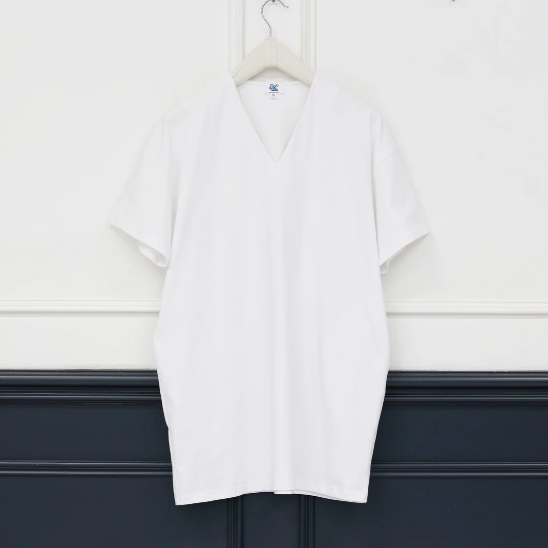 【壁虎姐】GECKO2025夏季新款 白色v领宽松舒适短袖T恤连衣裙