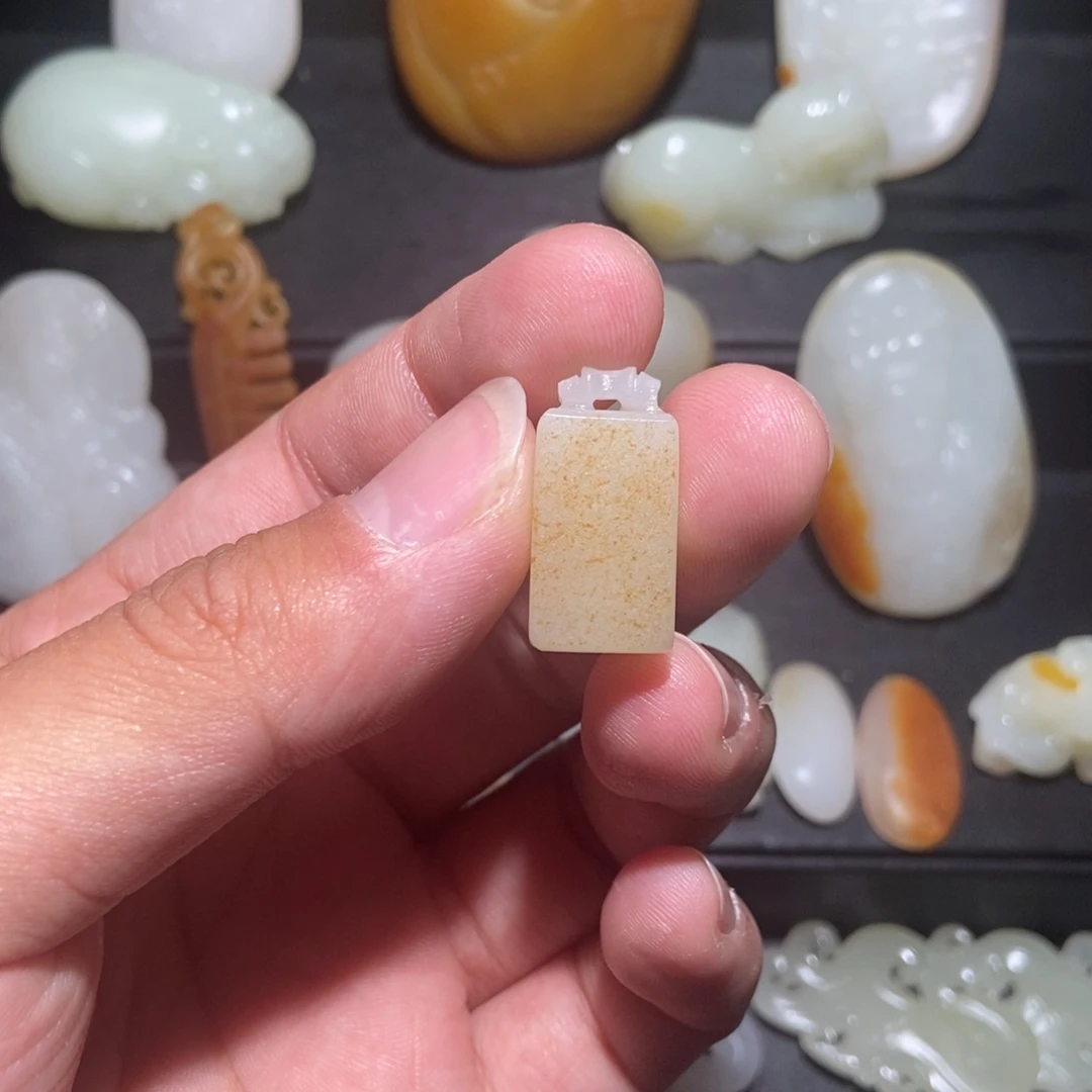 和田玉颈饰未镶嵌宇***0