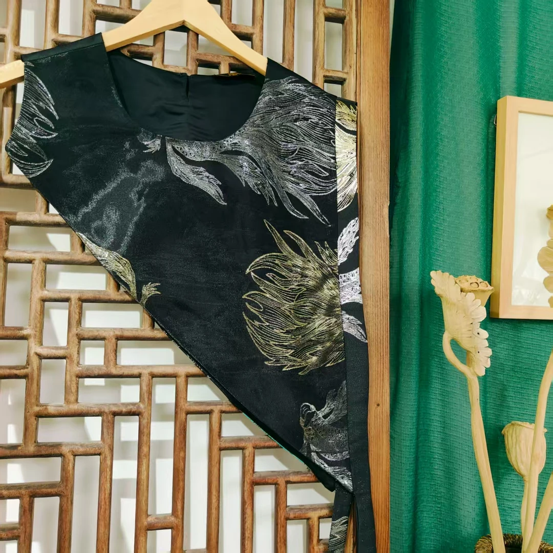 （LS689）凤徕兮私人定制黑底双鱼暗纹拼黑色三角云肩