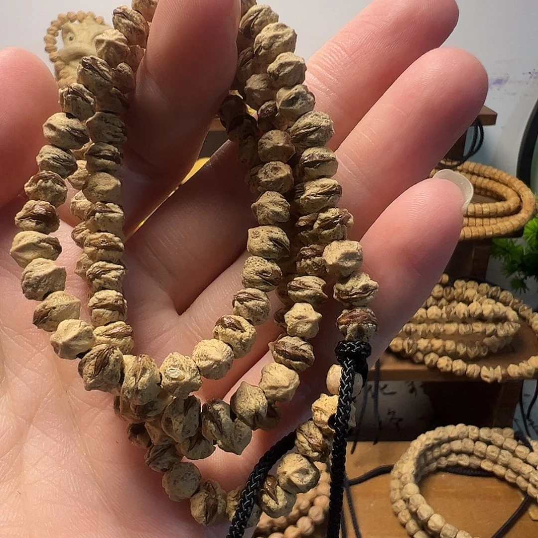 布***狸吊坠柏香籽/百香籽