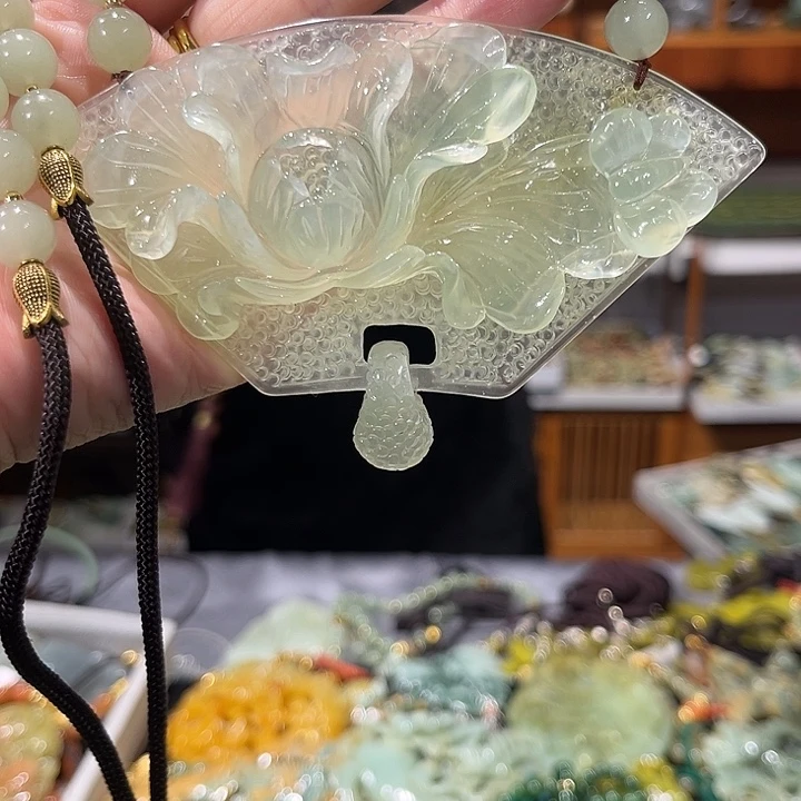 未镶嵌岫玉毛衣链