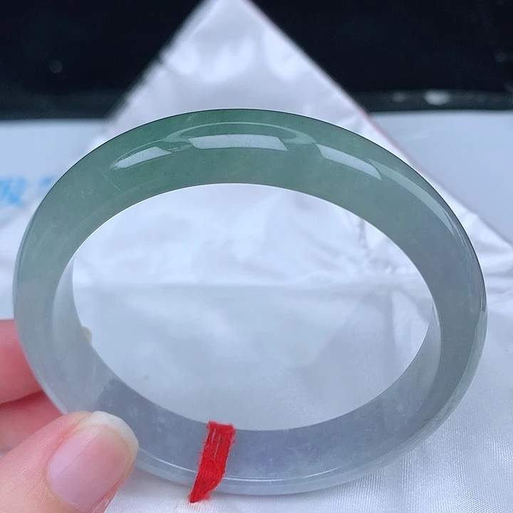 翡翠手镯未镶嵌天然
