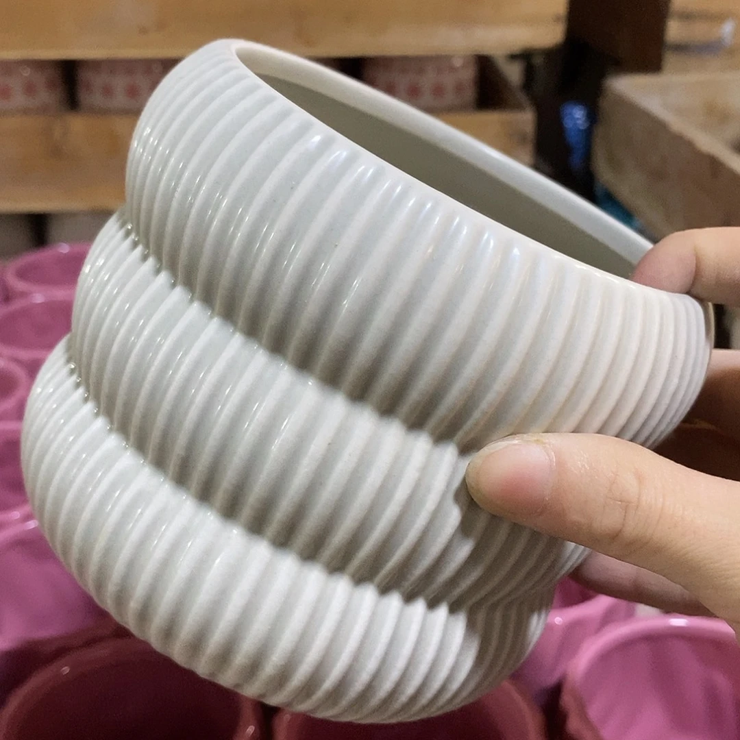 杯子陶盆有孔 瑕疵介意勿拍