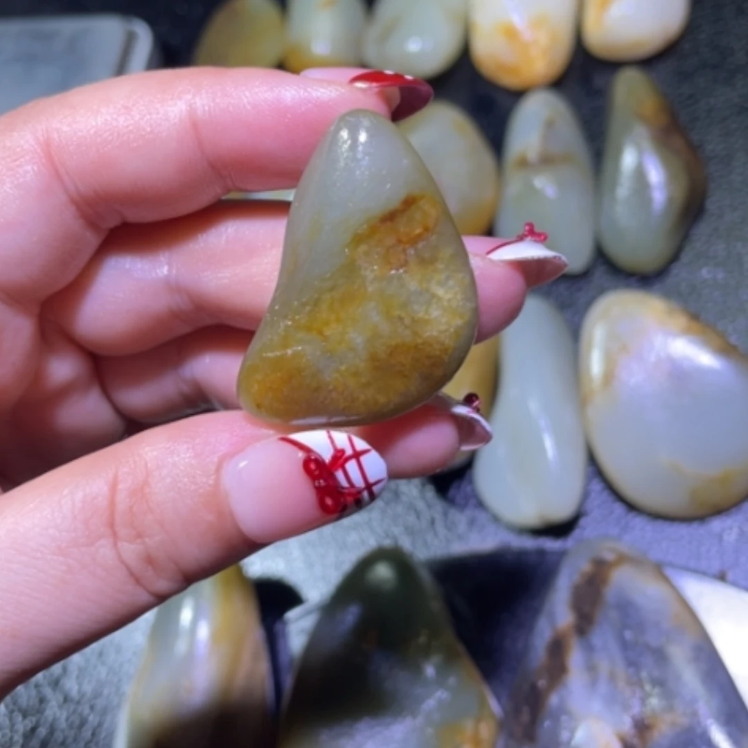 【闪购商品】颈饰未镶嵌和田玉