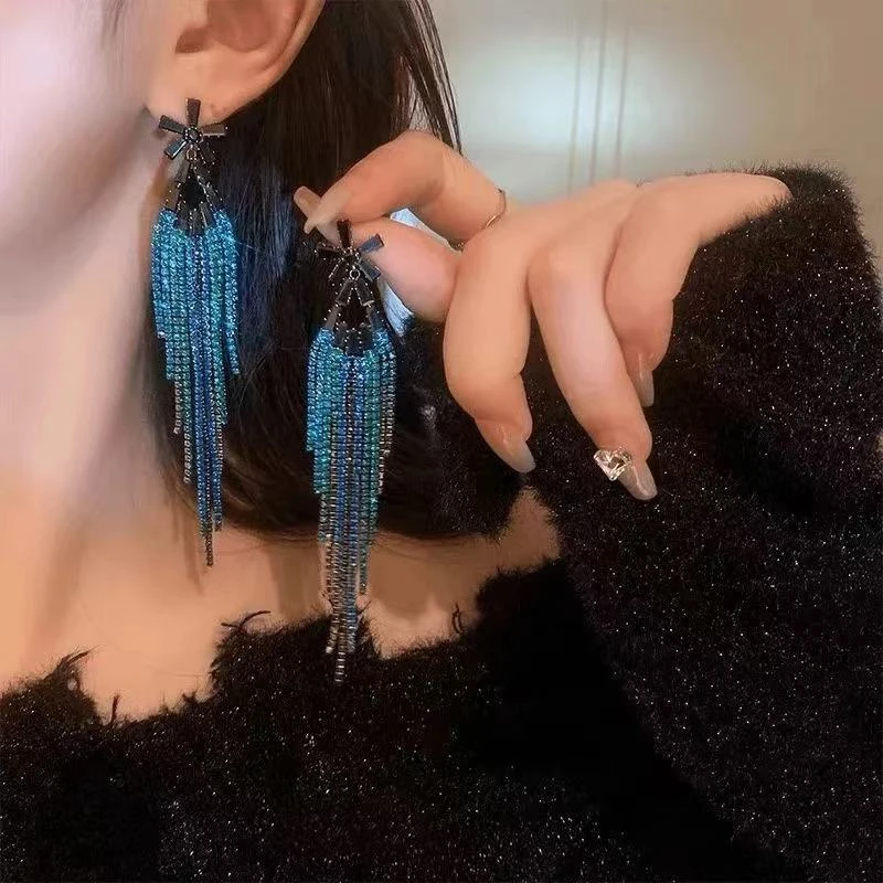 铜合金耳饰 【海棠花落】气质蓝色时尚百搭欧美夸张设计感-661