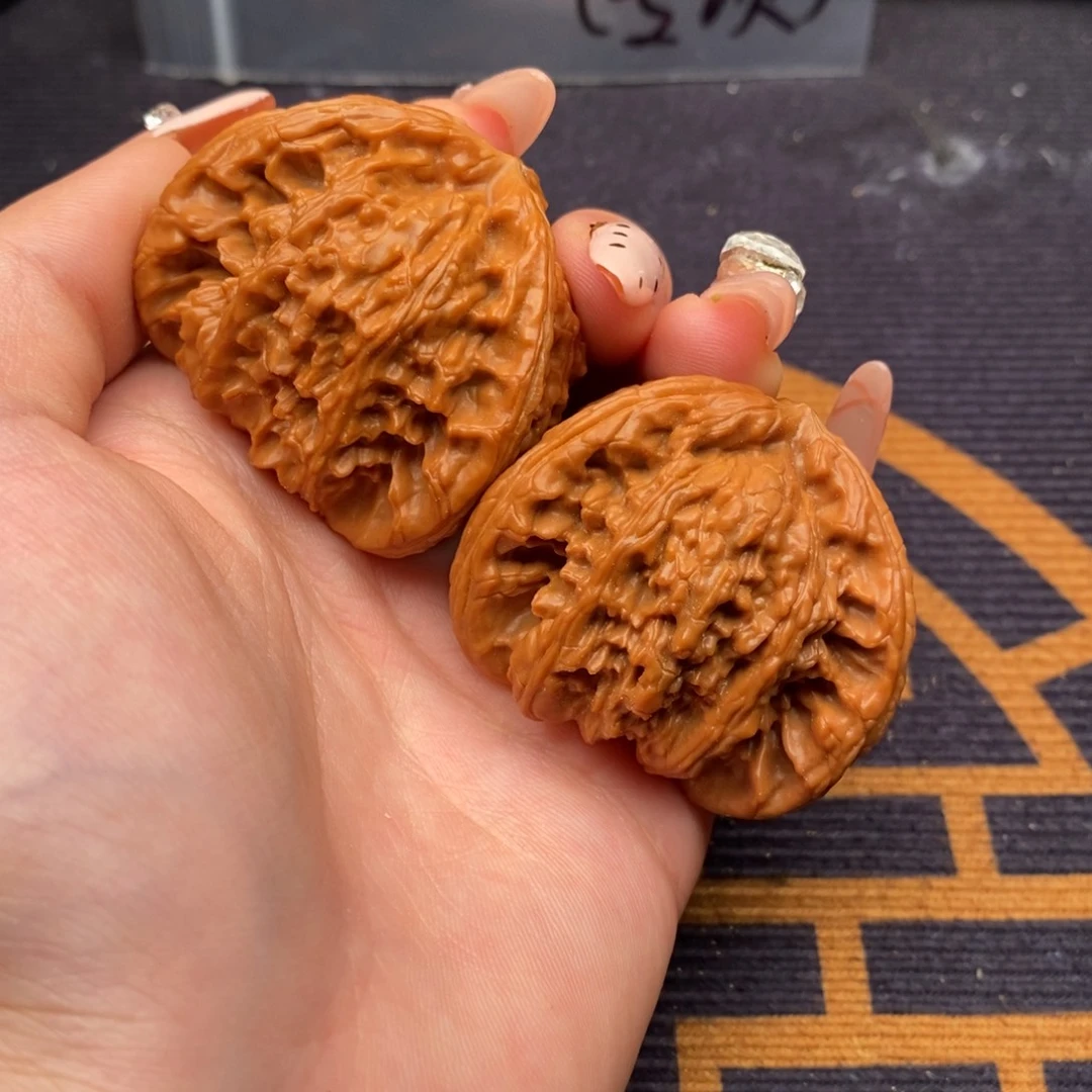 W***r吊坠文玩核桃白狮子