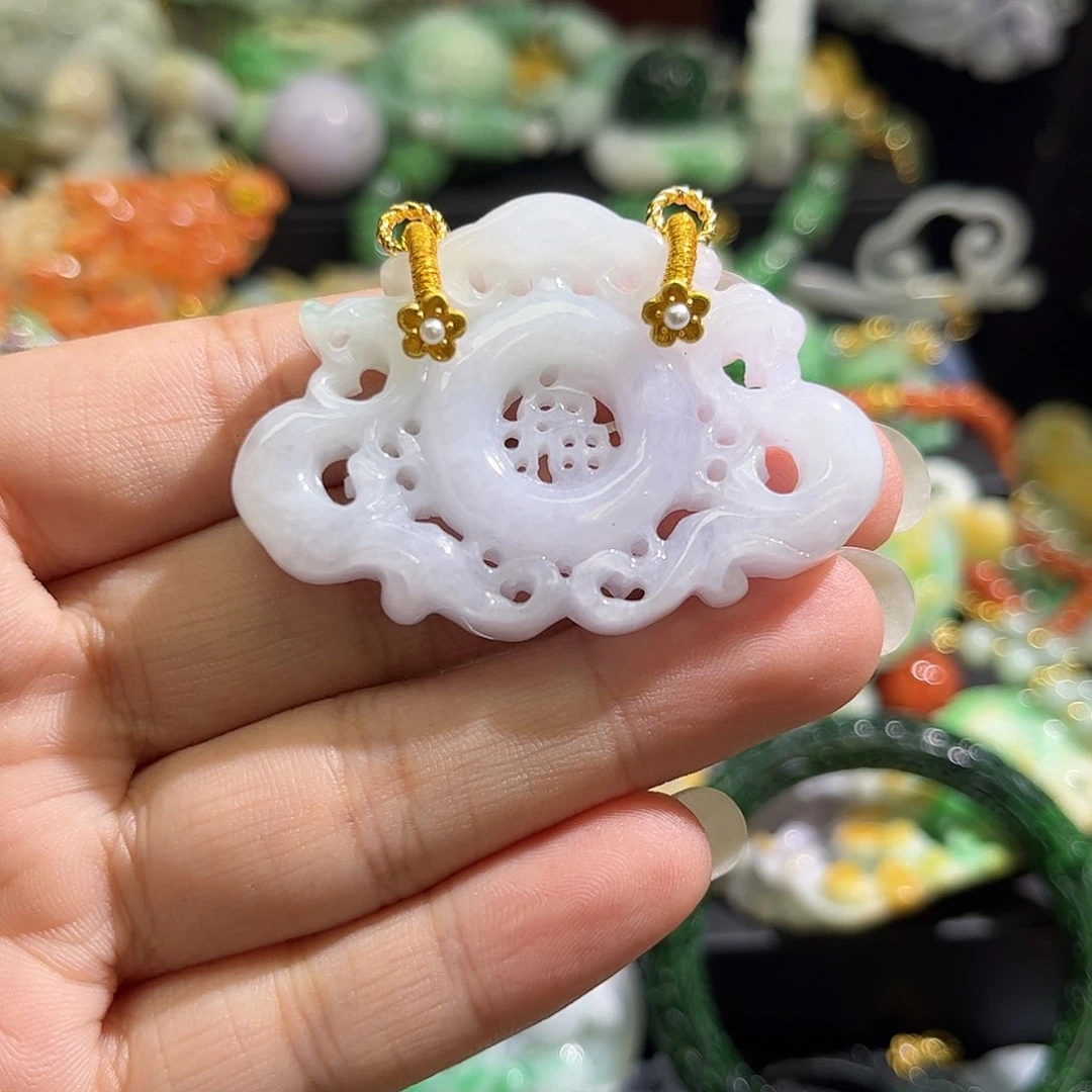 翡翠未镶嵌颈饰待编织