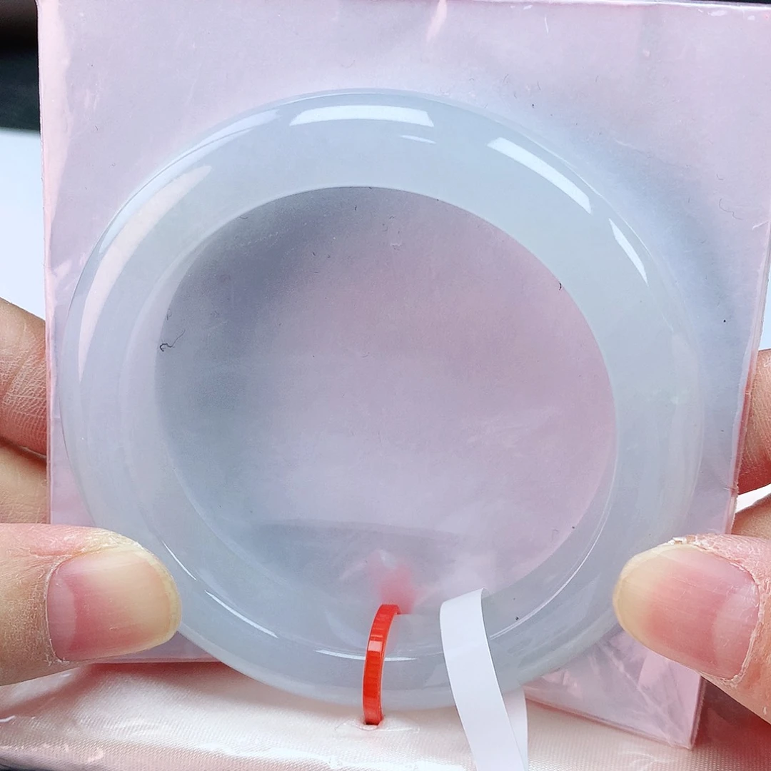 翡翠手镯未镶嵌53圈