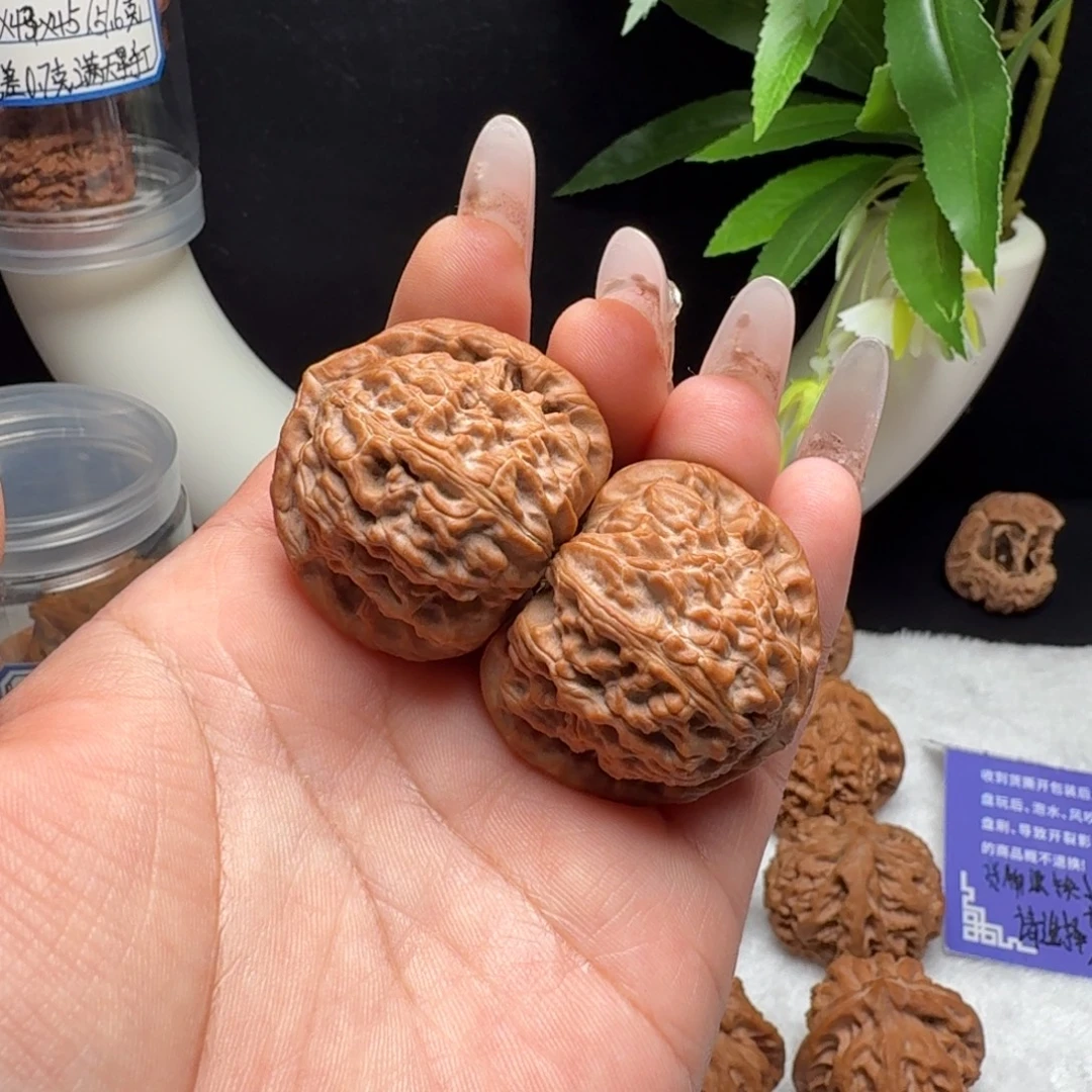 六***高把件文玩核桃36三角白