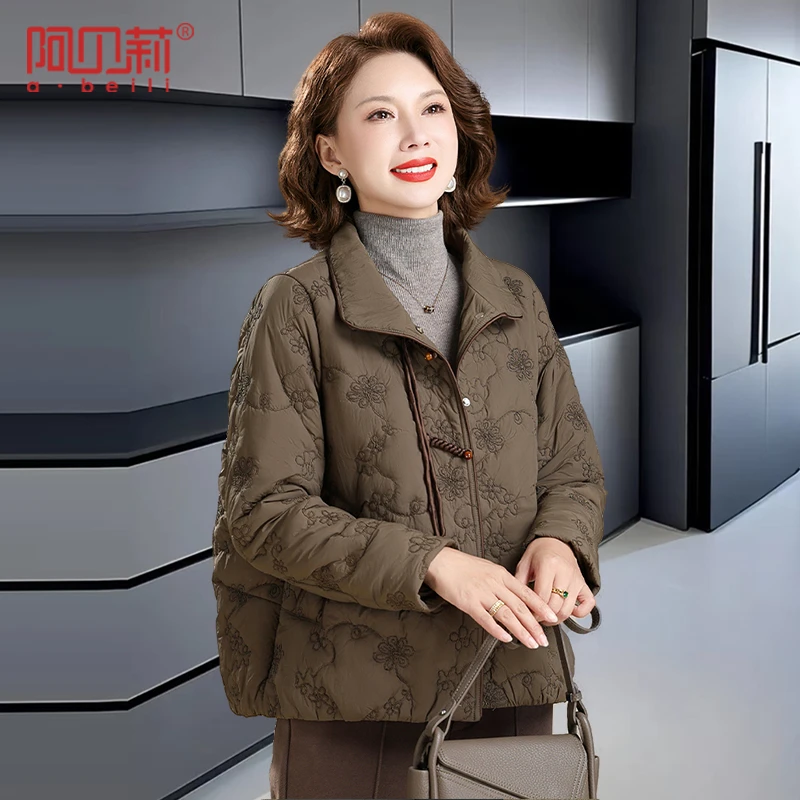 气质妈妈秋冬棉服外套轻薄大码2025新款洋气中老年女冬季加绒棉衣