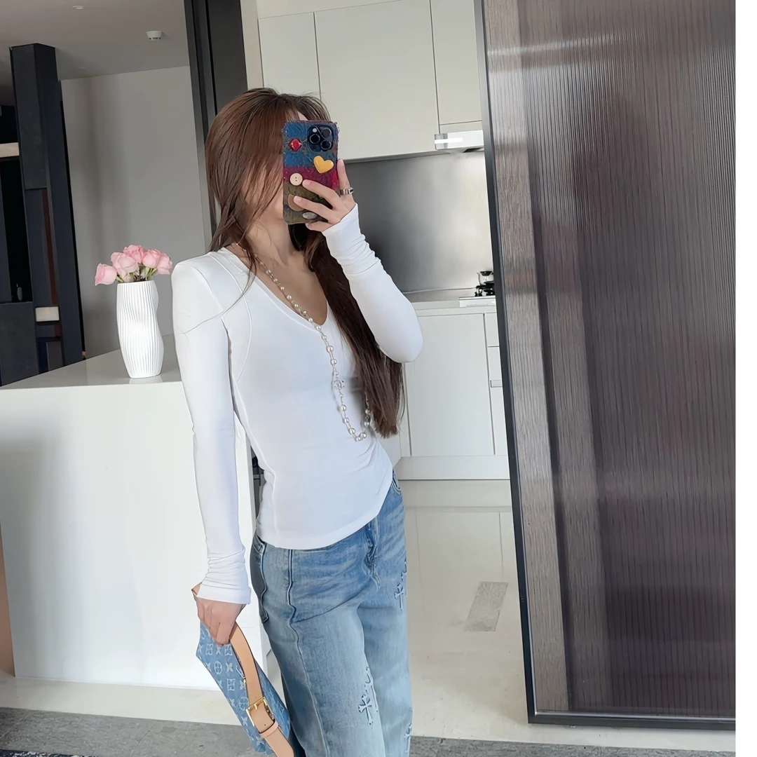 03 白色修身长袖