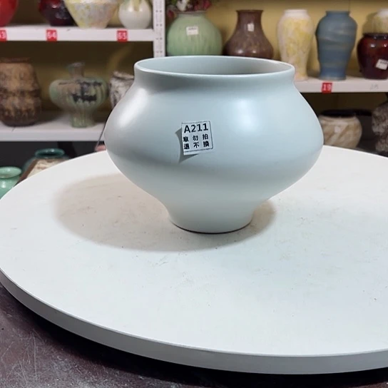 瓶高20口15。陶瓷摆件。211