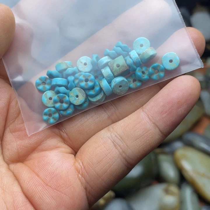 透闪石质玉未镶嵌珠宝半成品30个配件