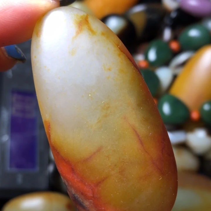 和田玉未镶嵌珠宝奇石