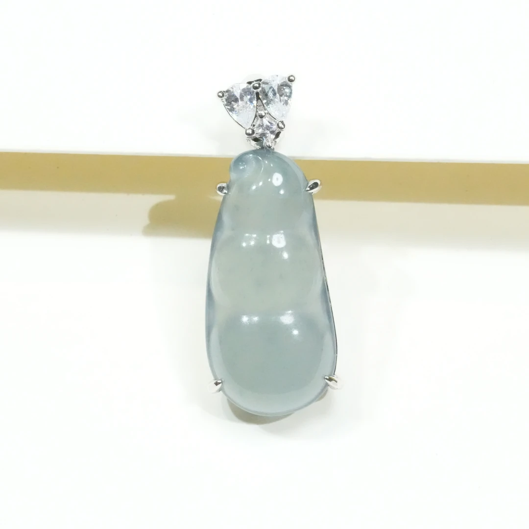 天然A货翡翠福豆吊坠简约简单镶时尚多样性发1