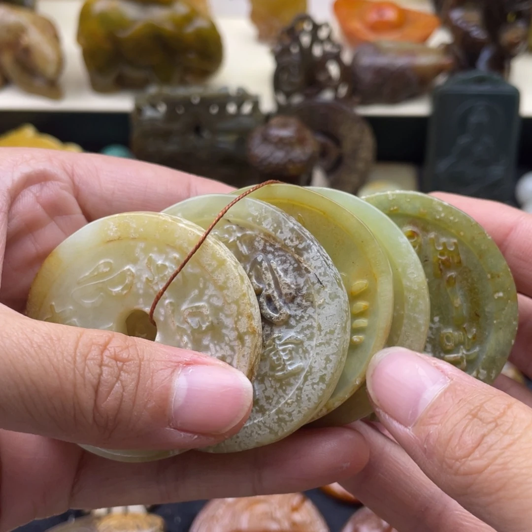 未镶嵌蛇纹石玉颈饰27