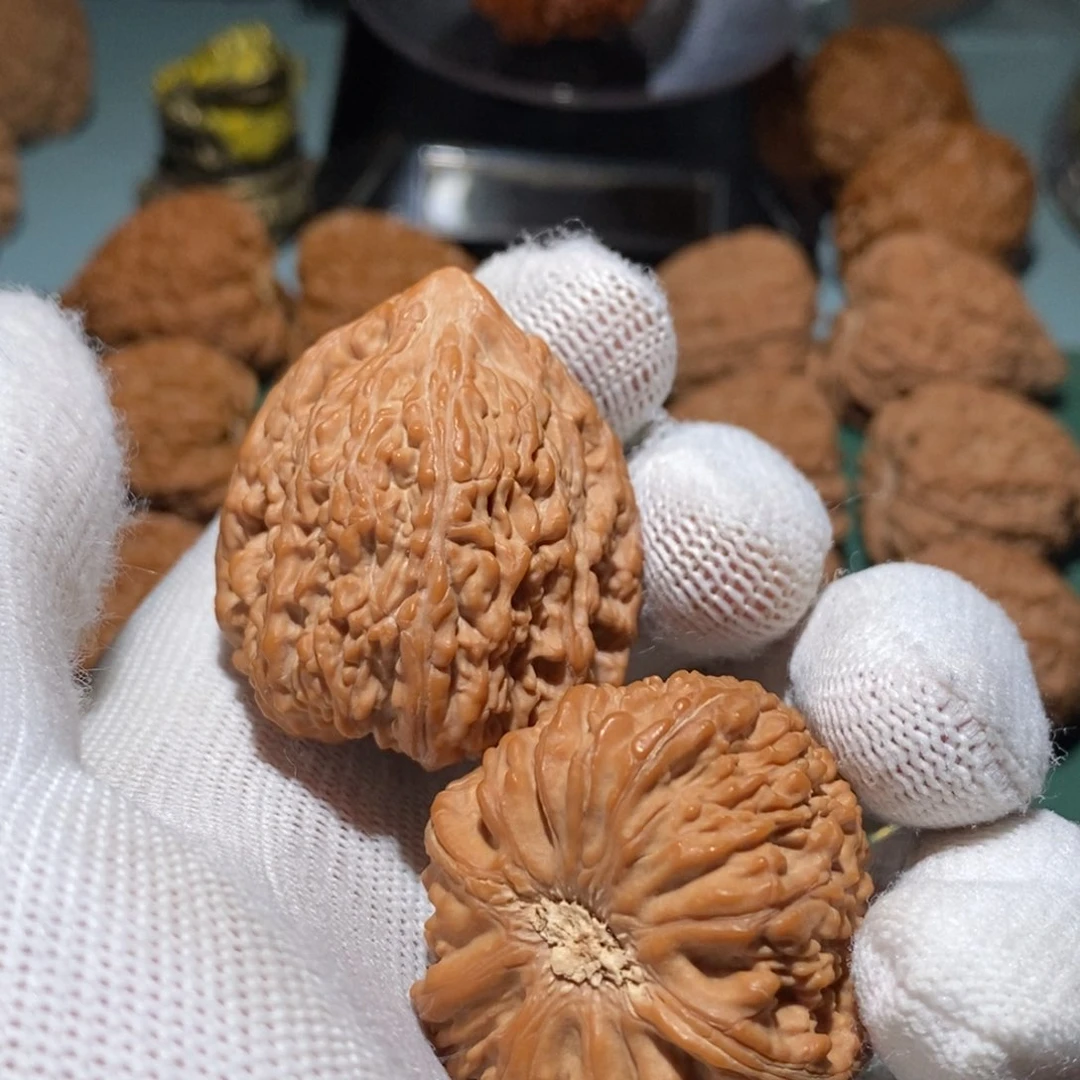 文玩核桃吊坠途****L塔尖