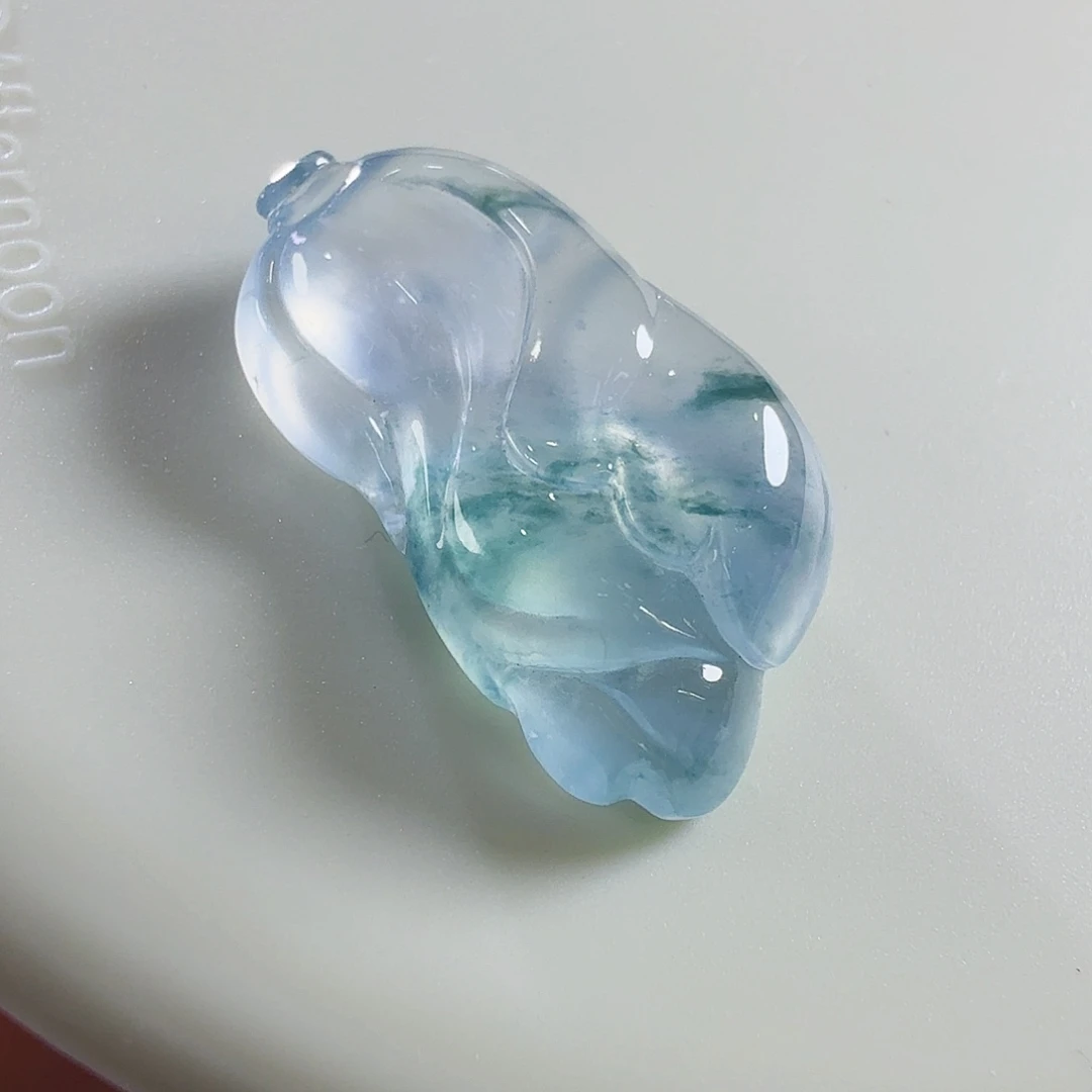 墨***妈翡翠未镶嵌颈饰9800元白菜，分单付3000元