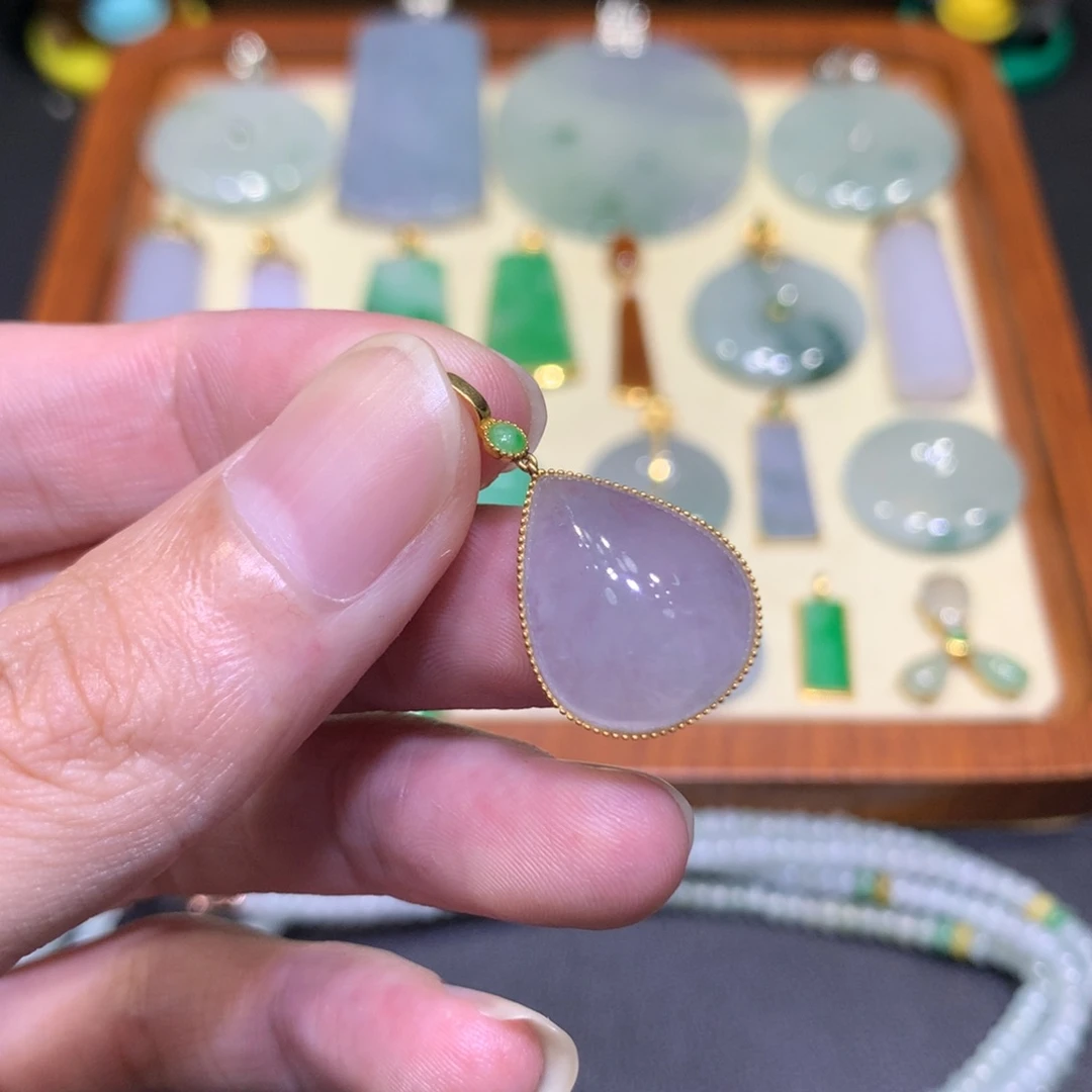 吊坠(不含链)18K金镶嵌翡翠