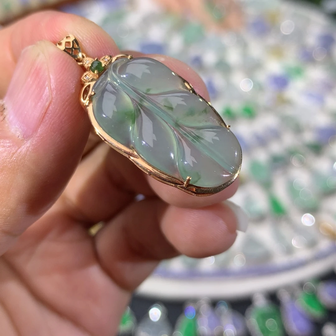 吊坠(不含链)18K金镶嵌翡翠