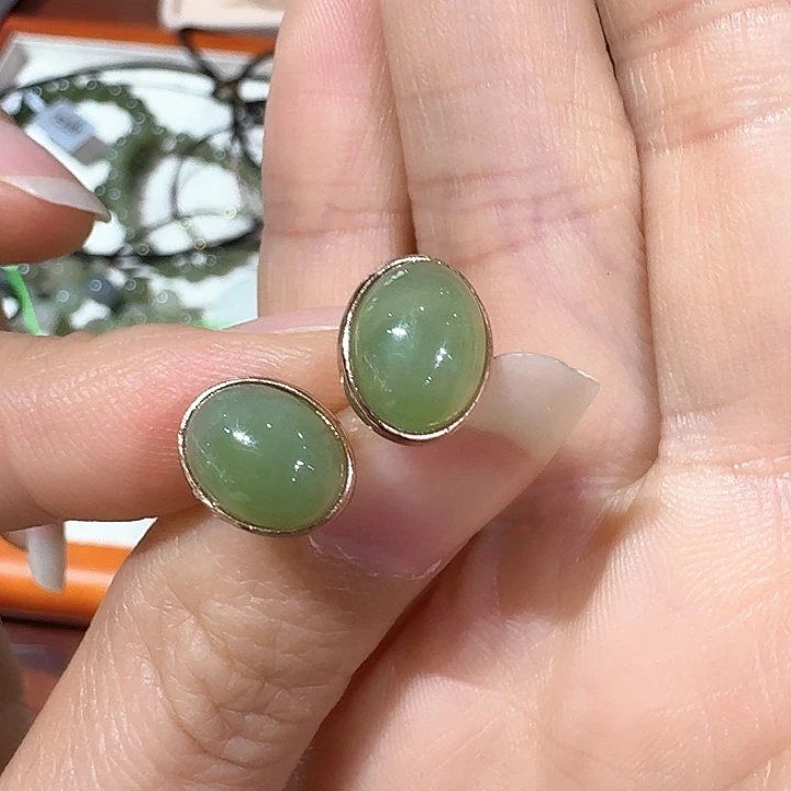 石英质玉颈饰合金