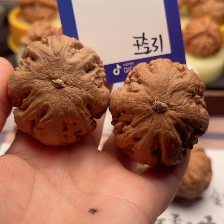吊坠文玩核桃十***财文玩核桃31