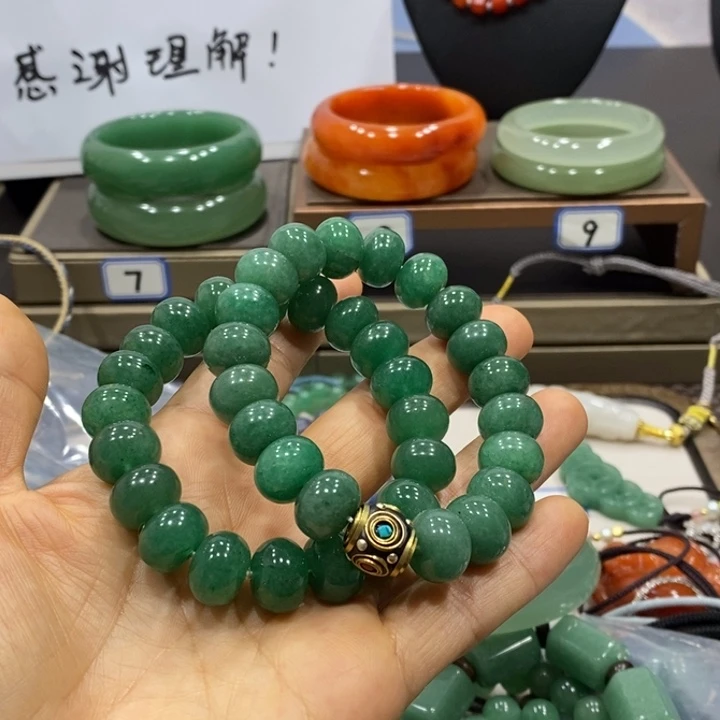 石英岩玉未镶嵌手镯