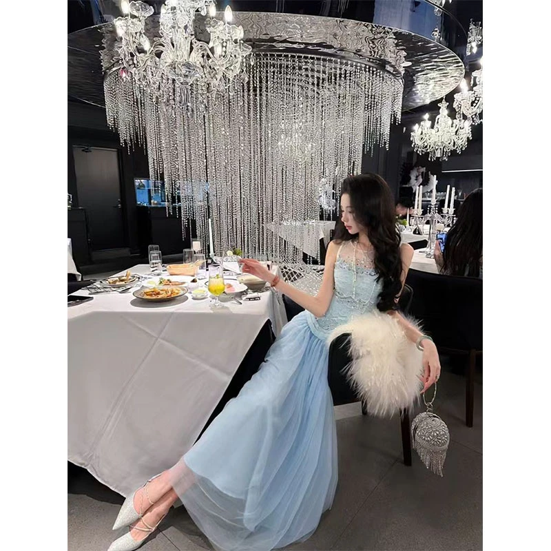 千金风修身显瘦高级感秋季2025新款气质时尚收腰a字无袖连衣裙女