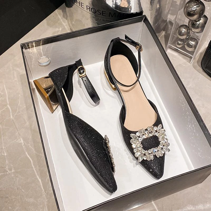 法式气质粗跟尖头包头凉鞋夏季黑色中跟单鞋时尚百搭软底大码女鞋