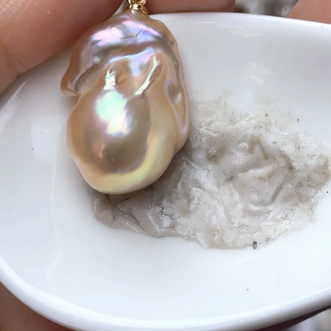 淡水珍珠颈饰合金