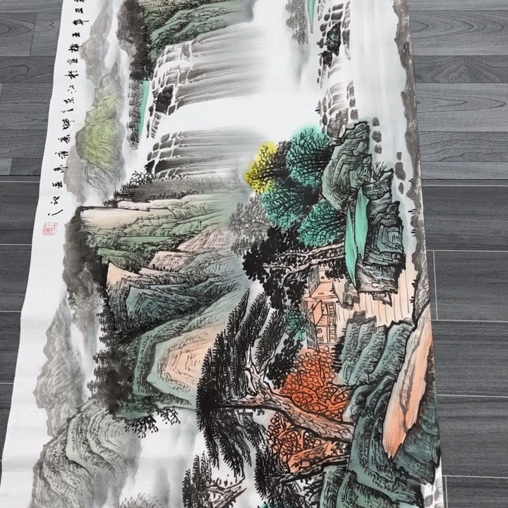 字画等多种形式进行创作和