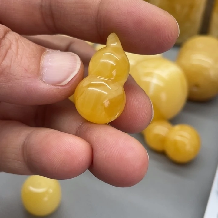 未镶嵌琥珀裸石蜜蜡