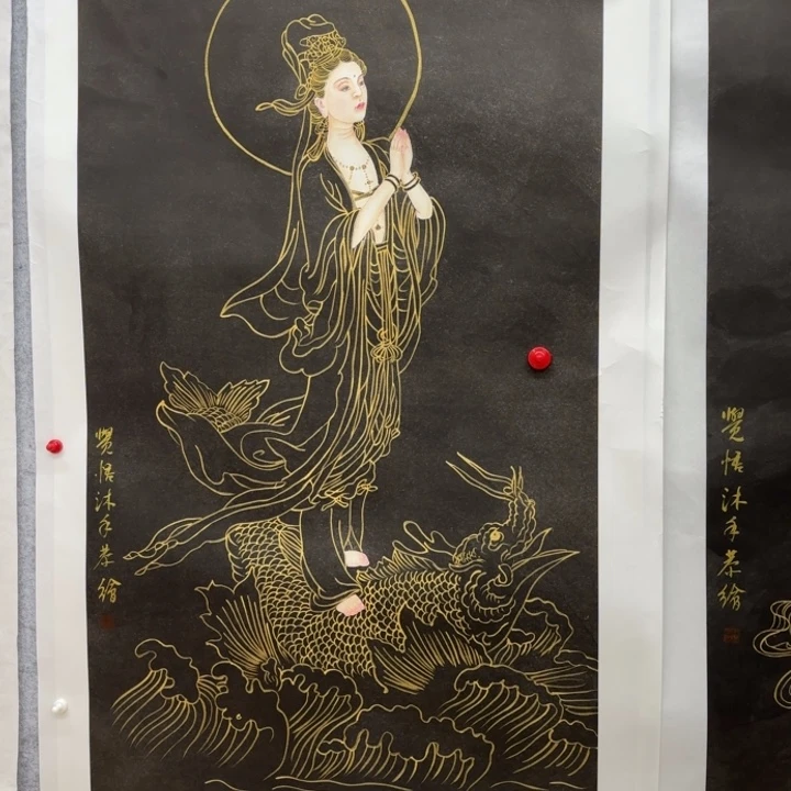 国画花鸟等图案为一体