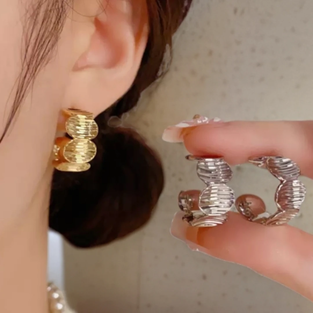 合金锆石耳饰 小众时尚设计感金属圆片C形耳圈s925银针气质百搭