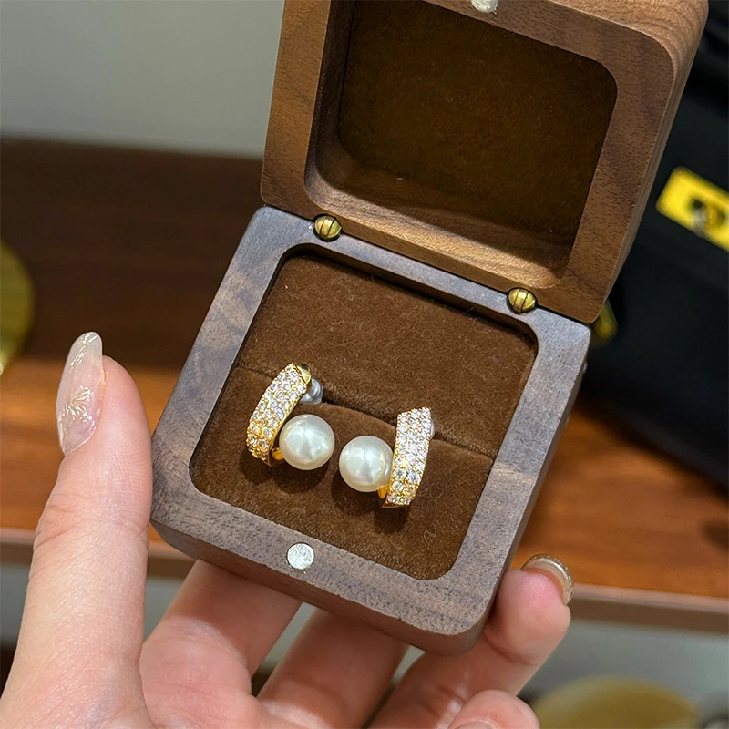 铜合金耳饰 鼎溢韩系时尚精致气质微镶珠珠耳环轻奢高级感yjy