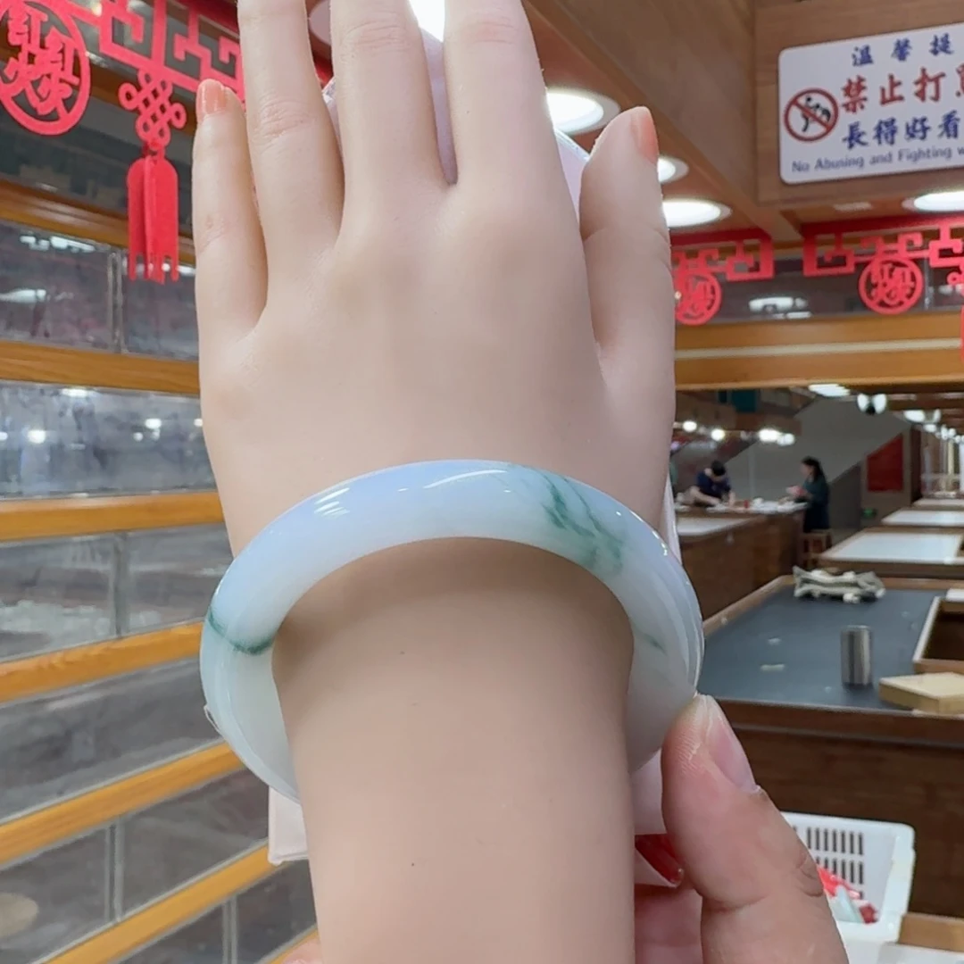 翡翠手镯未镶嵌买断