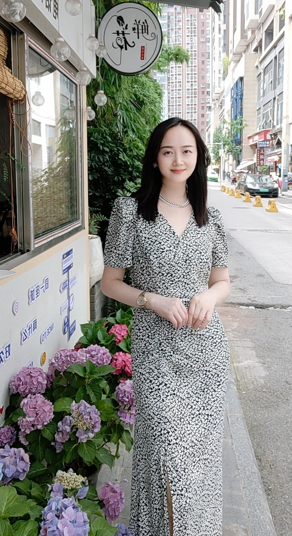 玛丝恩迪夏季新款时尚气质收腰减龄中长款碎花复古连衣裙显瘦裙子