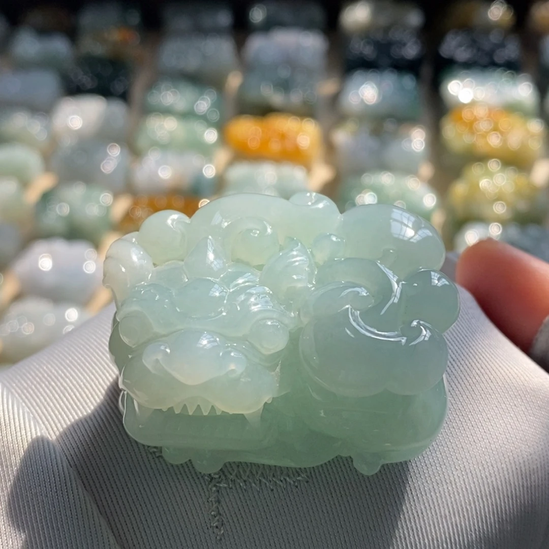 翡翠未镶嵌颈饰天然翡翠貔貅吊坠