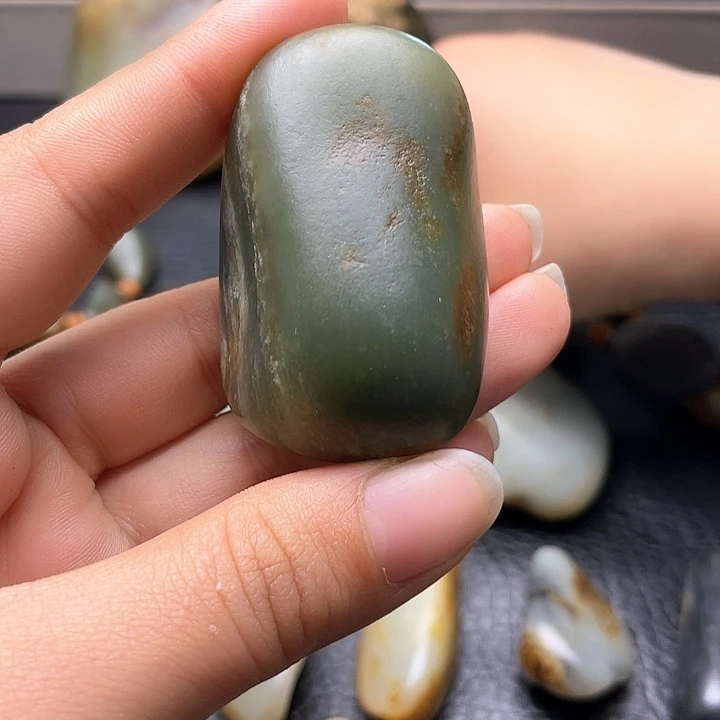 和田玉颈饰未镶嵌27