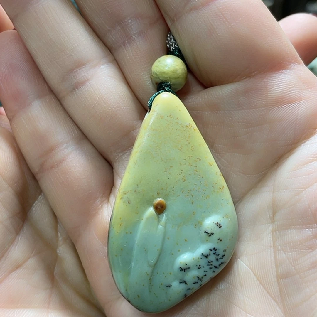 【闪购商品】岫岩河磨玉（透闪石质玉）挂件未镶嵌我**一