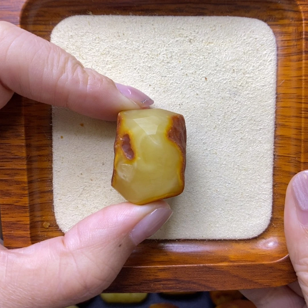 未镶嵌定制琥珀不****?敏