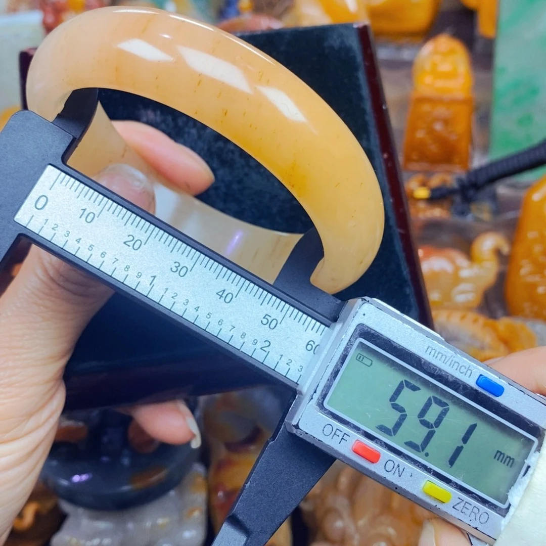 石英质玉（黄龙玉）未镶嵌吊坠(不含链)