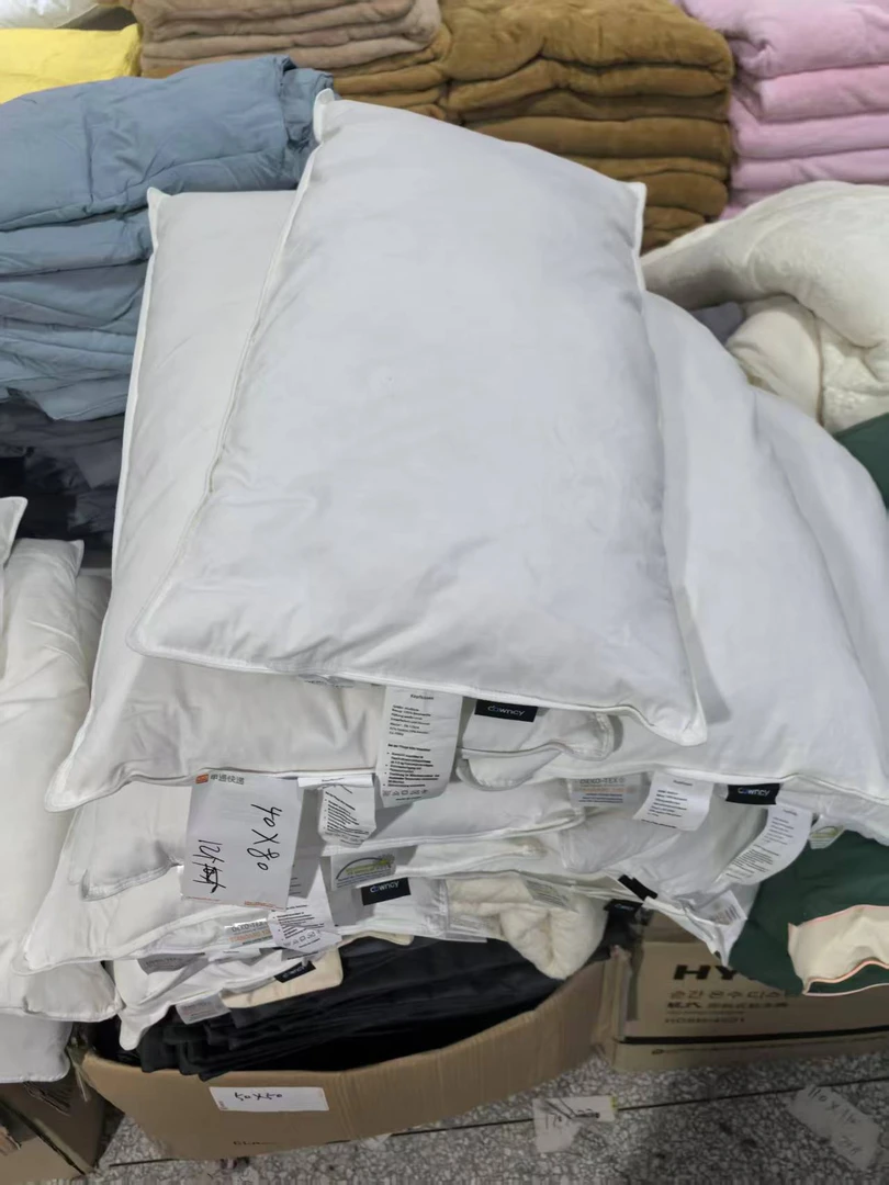 《厚广家》3楼40×80白色全棉高支棉15%鸭绒枕 发1个1.3斤