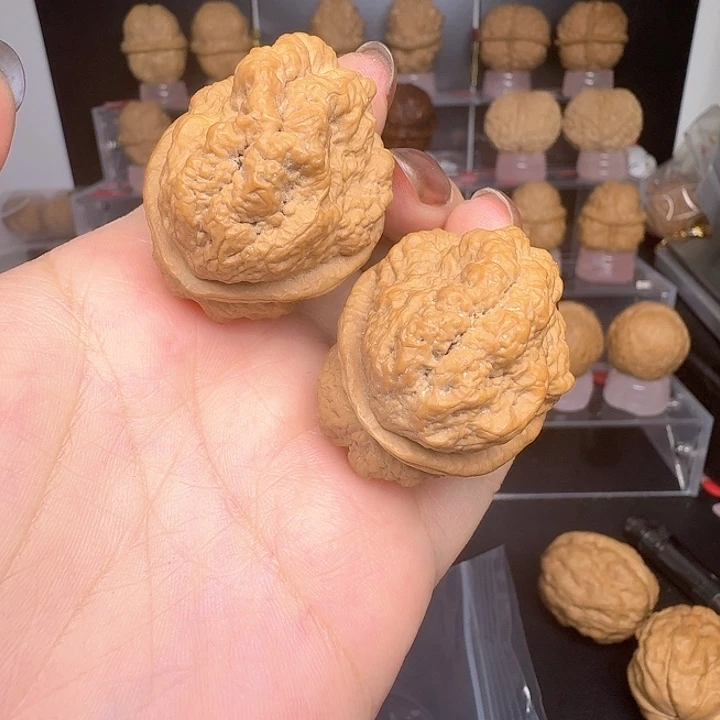 小***哥文玩核桃吊坠40尺寸古蟾