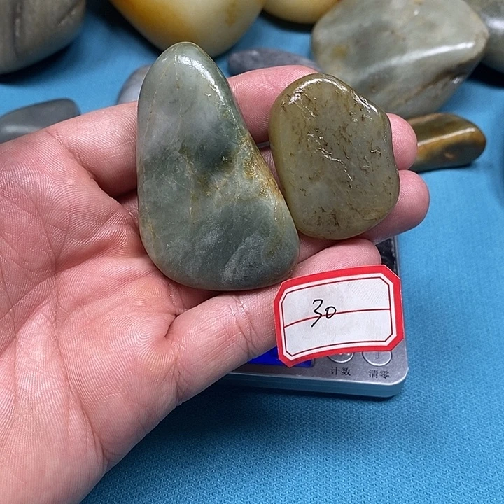 未镶嵌和田玉把件30