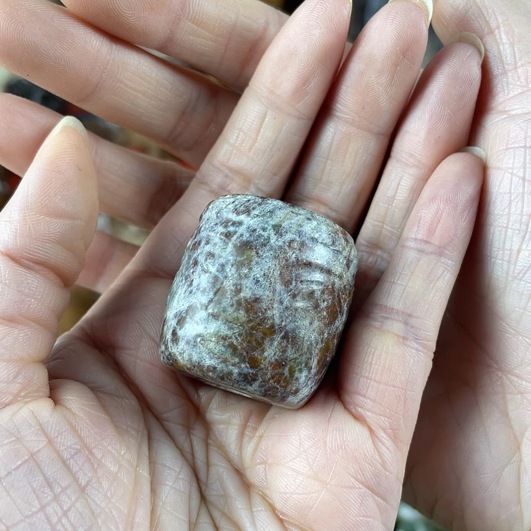 独***身石英质玉未镶嵌车挂