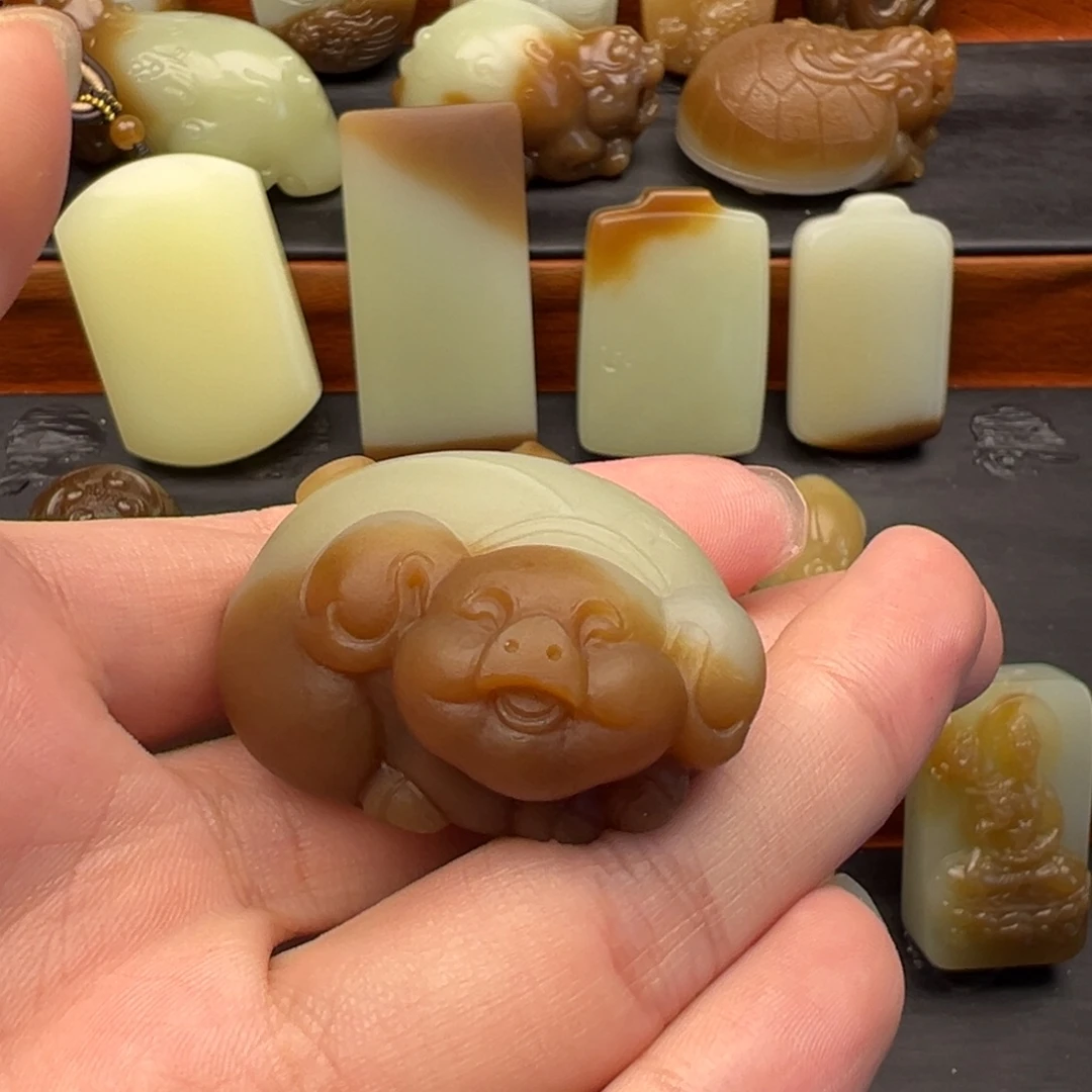 和田玉未镶嵌颈饰