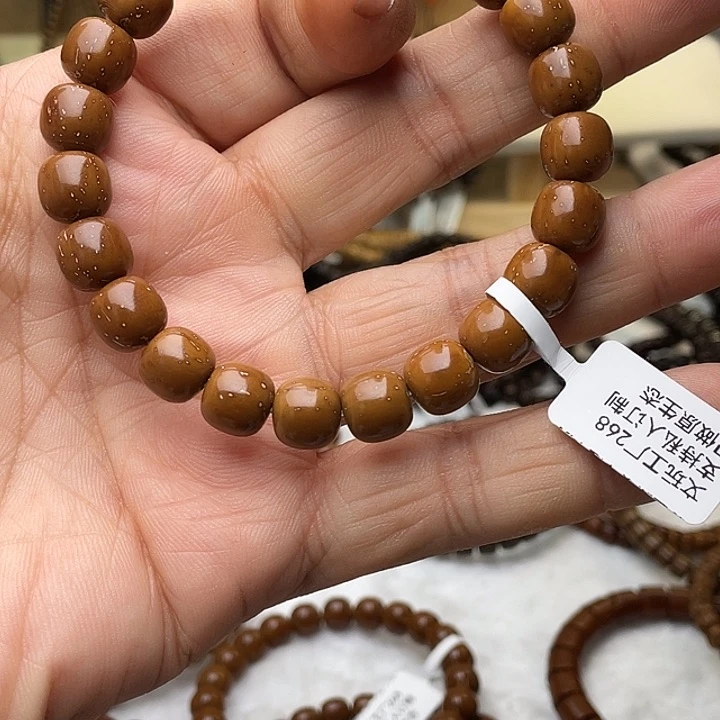 紫金鼠吊坠Y****g紫金鼠10单圈手串