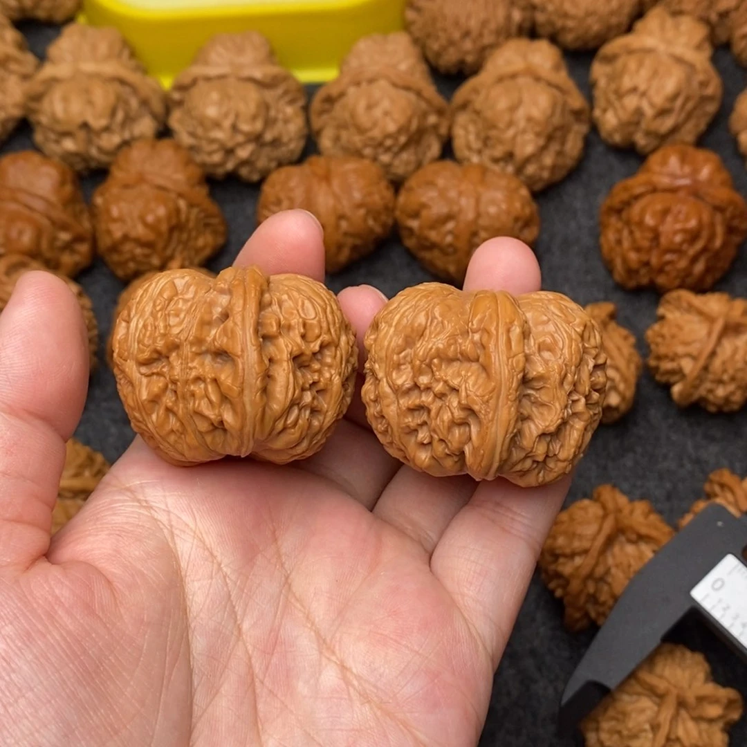 文玩核桃把件元宝39