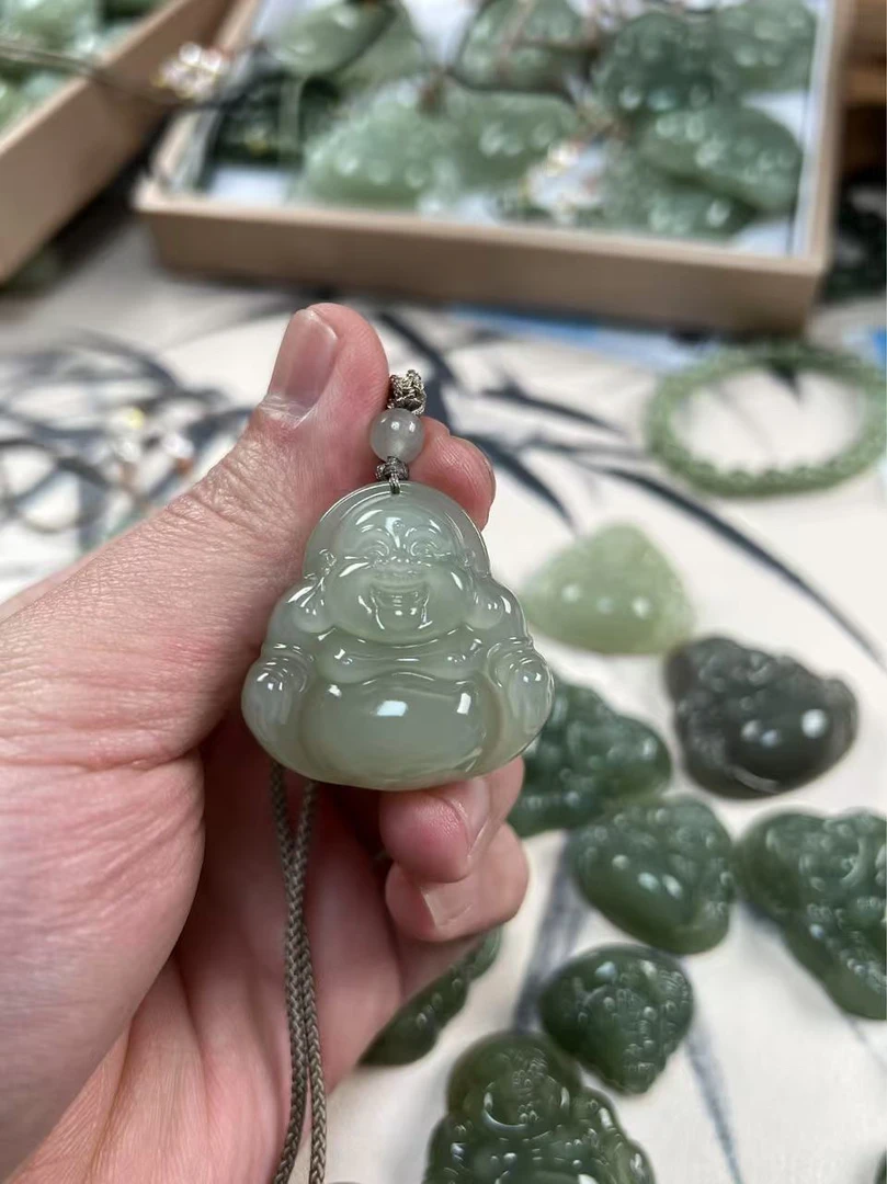 和田玉瑕疵款佛公